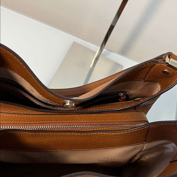 Kate Spade Tan Leather Shoulder Bag with three compartments. - Picture 7 of 12